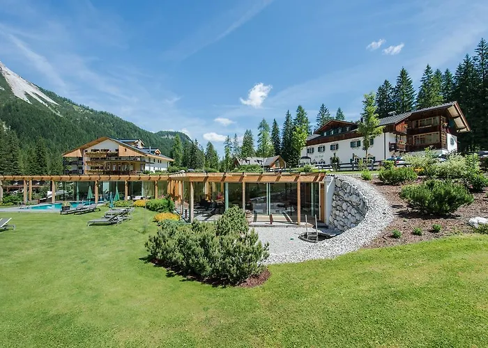 Hotel Dolomitenhof&Chalet Alte Post
