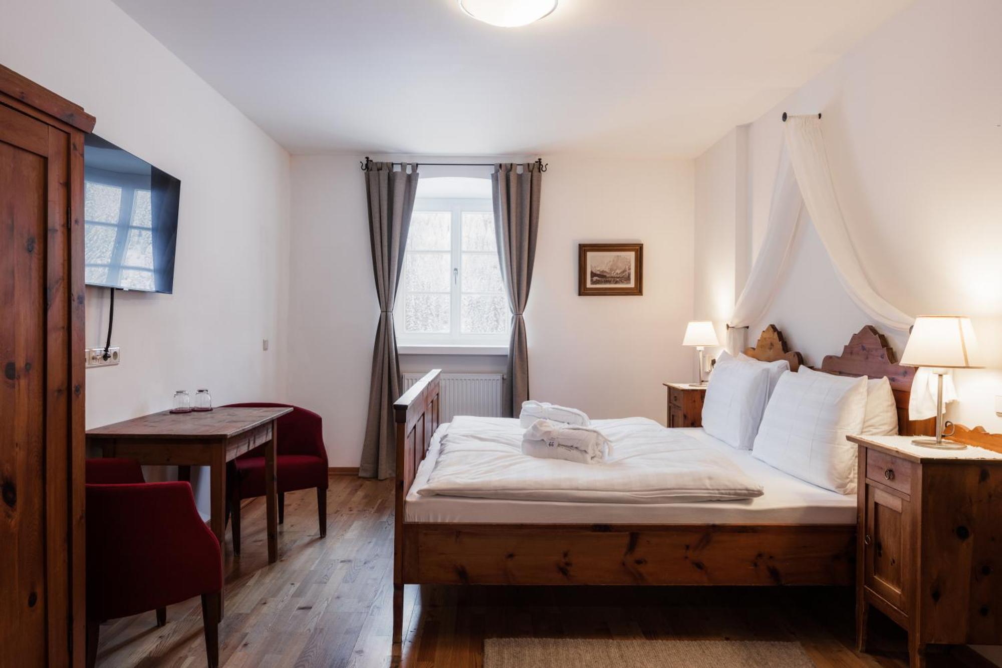 Dolomitenhof&chalet Alte Post 4*