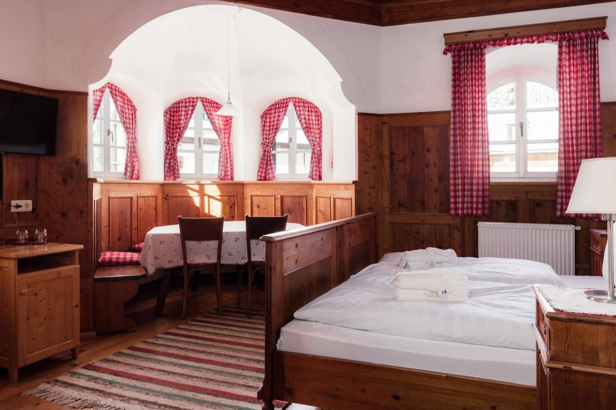 Hotel Dolomitenhof & Alte Post