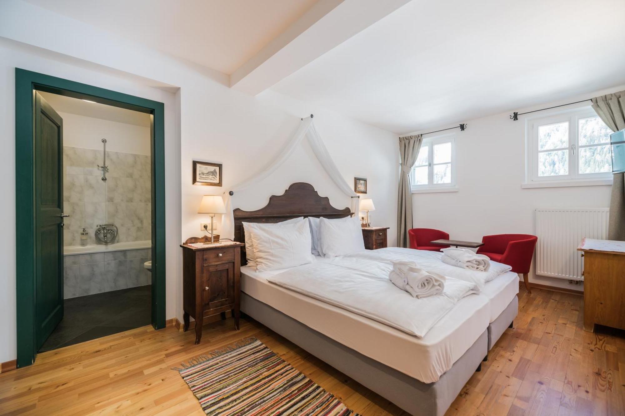 Dolomitenhof & Alte Post Hotel 4*