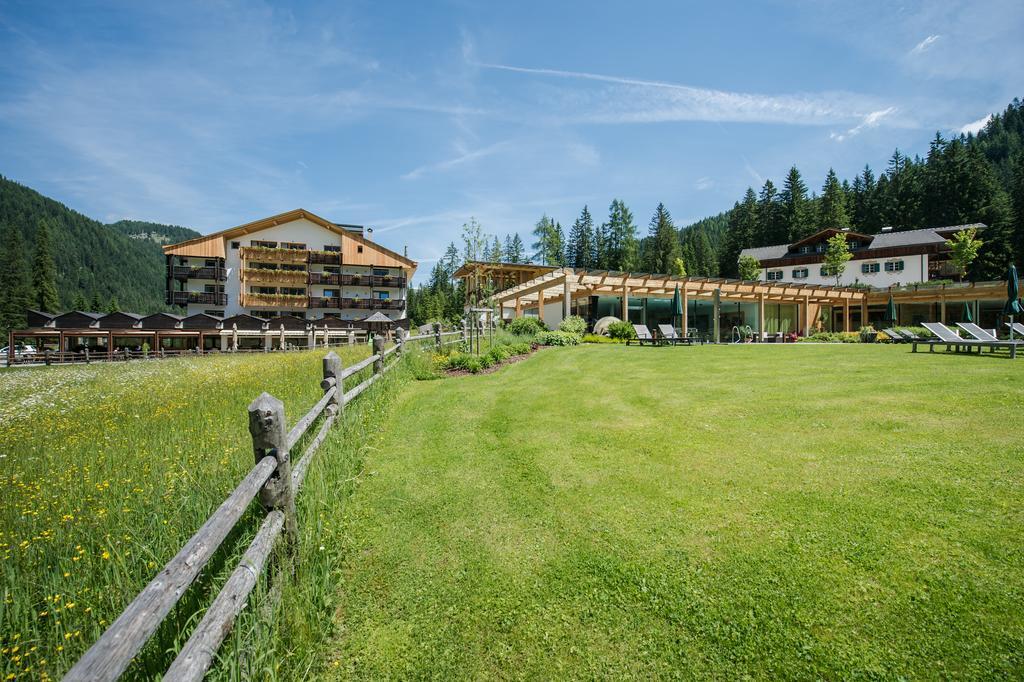 Dolomitenhof & Alte Post 4*